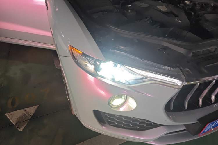 Used Maserati Levante 2016 3.0T Standard Edition Right Front Headlight