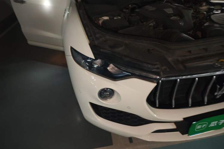 Used Maserati Levante 2016 3.0T Standard Edition Right Front Headlight