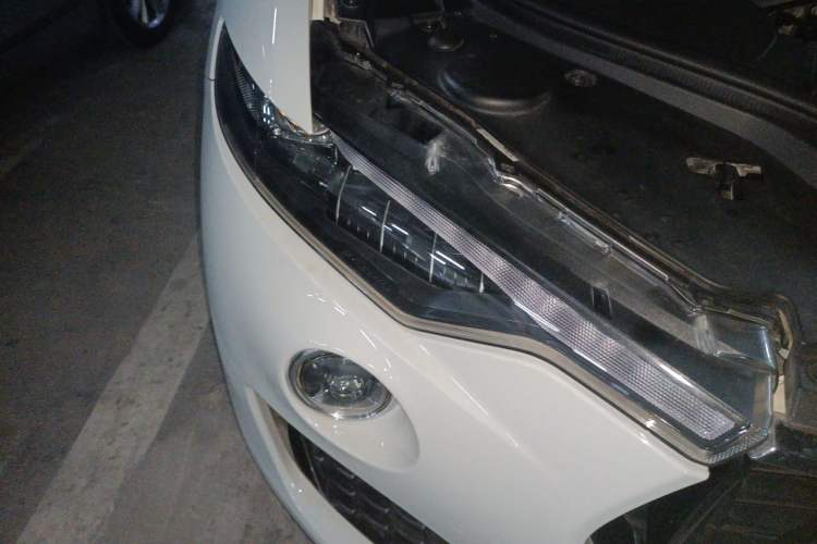 Used Maserati Levante 2016 3.0T Standard Edition Right Front Headlight