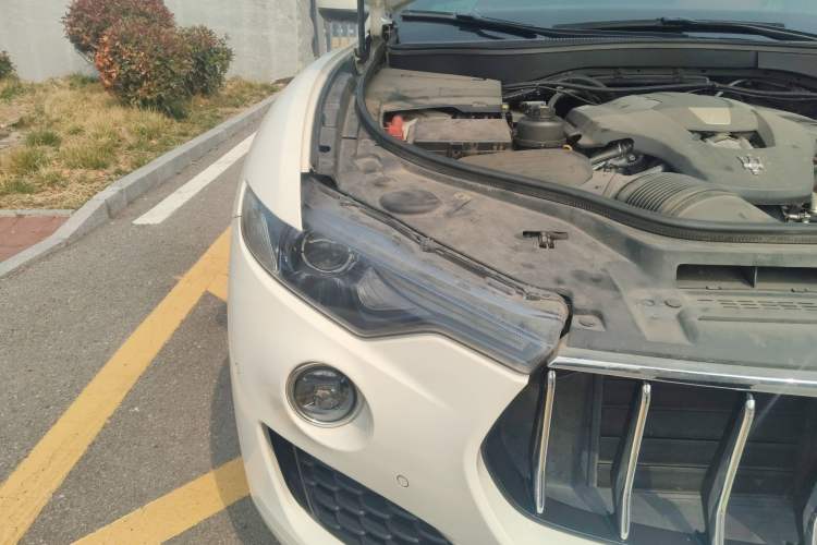 Used Maserati Levante 2016 3.0T Standard Edition Right Front Headlight