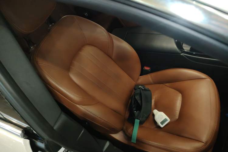 Used Maserati Levante 2016 3.0T Standard Edition Right Front Seat