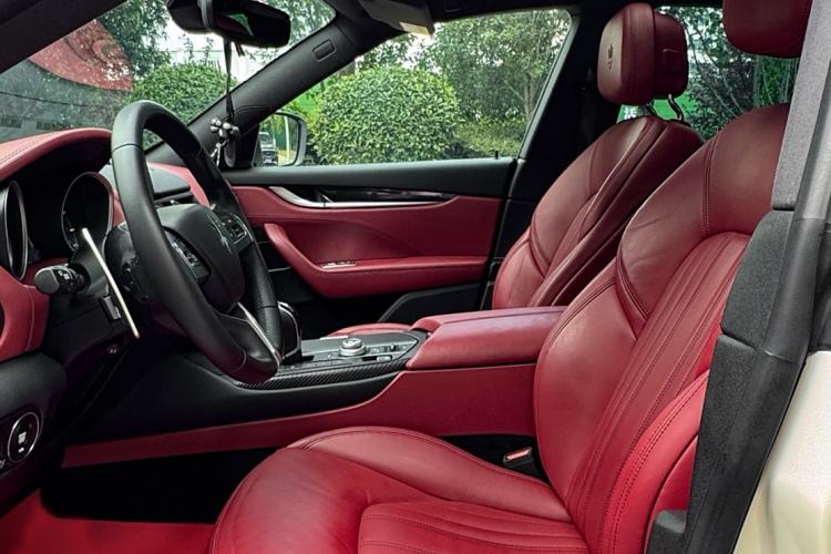 Used Maserati Levante 2016 3.0T Standard Edition Right Front Seat