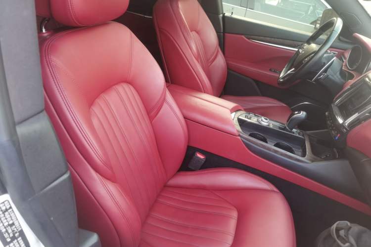 Used Maserati Levante 2016 3.0T Standard Edition Right Front Seat