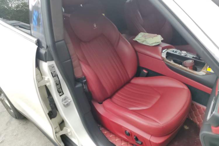 Used Maserati Levante 2016 3.0T Standard Edition Right Front Seat