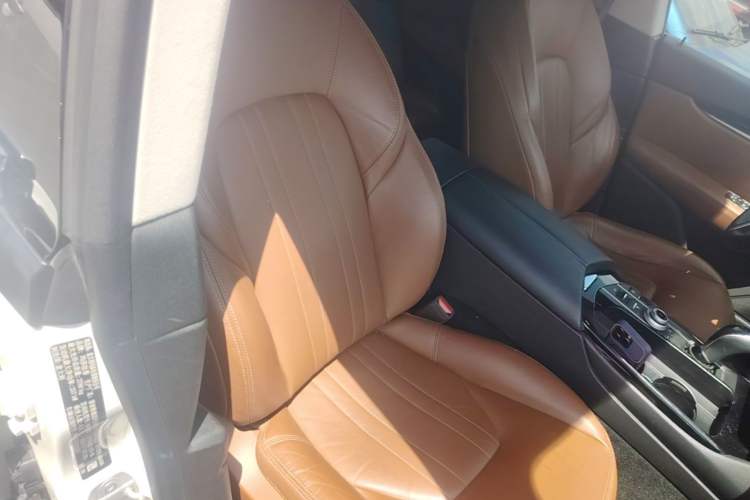 Used Maserati Levante 2016 3.0T Standard Edition Right Front Seat