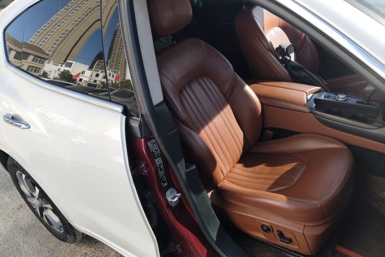 Used Maserati Levante 2016 3.0T Standard Edition Right Front Seat