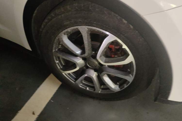 Used Maserati Levante 2016 3.0T Standard Edition Right Front Wheel Hub