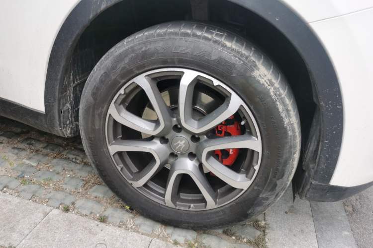 Used Maserati Levante 2016 3.0T Standard Edition Right Front Wheel Hub