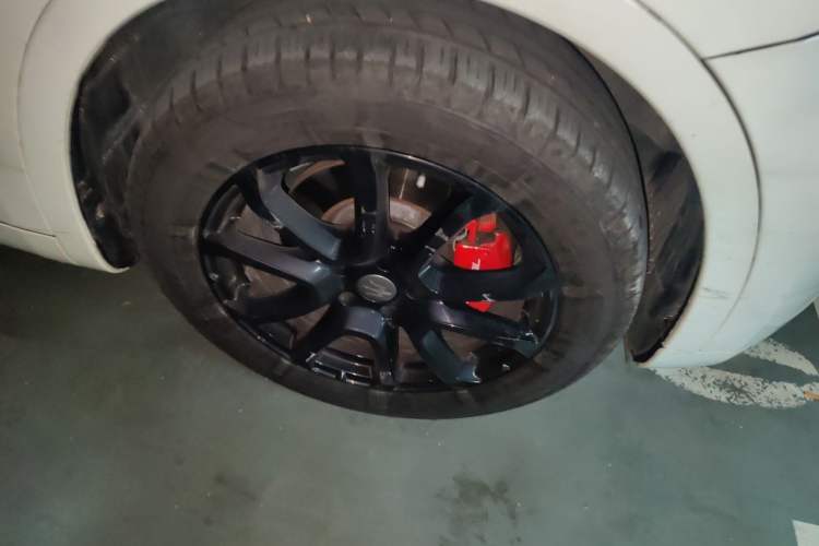 Used Maserati Levante 2016 3.0T Standard Edition Right Front Wheel Hub