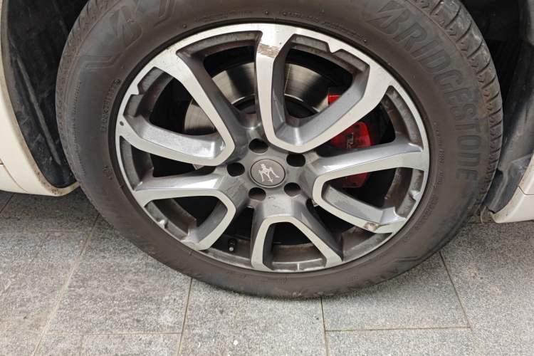 Used Maserati Levante 2016 3.0T Standard Edition Right Front Wheel Hub