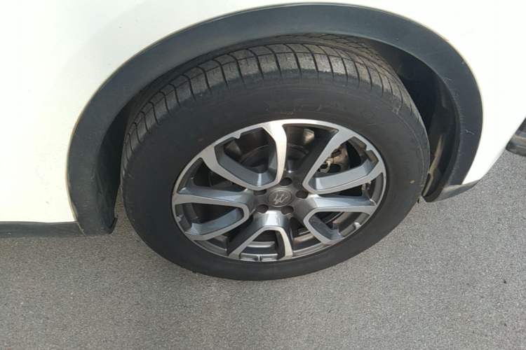 Used Maserati Levante 2016 3.0T Standard Edition Right Front Wheel Hub