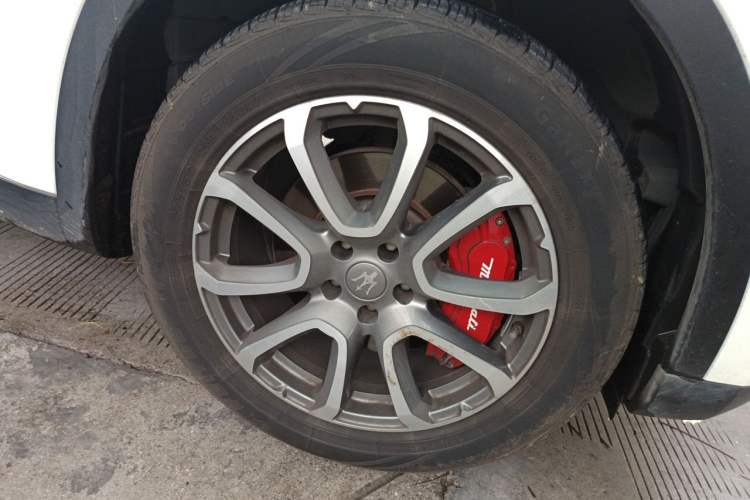 Used Maserati Levante 2016 3.0T Standard Edition Right Front Wheel Hub