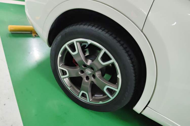 Used Maserati Levante 2016 3.0T Standard Edition Right Rear Wheel Hub