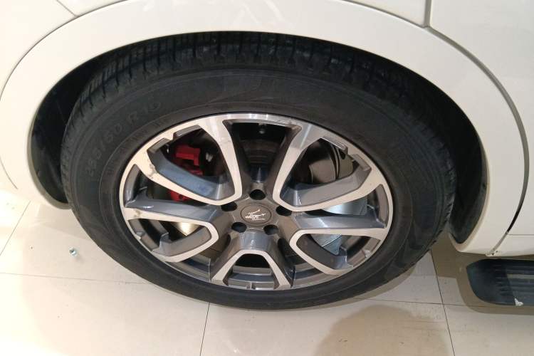 Used Maserati Levante 2016 3.0T Standard Edition Right Rear Wheel Hub
