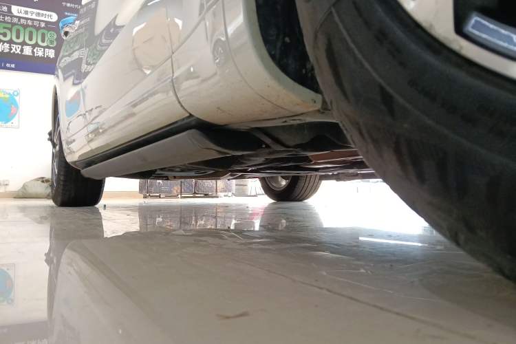 Used Maserati Levante 2016 3.0T Standard Edition Right Side Sill