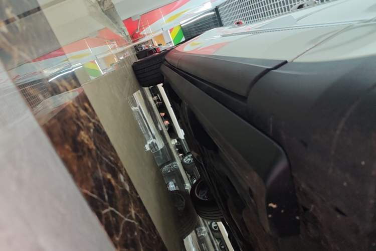 Used Maserati Levante 2016 3.0T Standard Edition Right Side Sill
