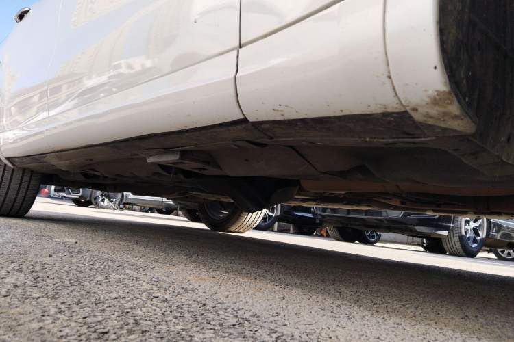 Used Maserati Levante 2016 3.0T Standard Edition Right Side Sill