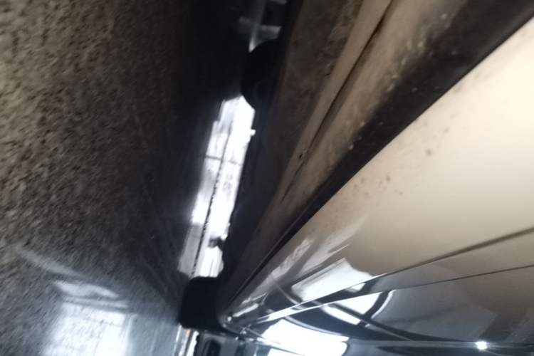 Used Maserati Levante 2016 3.0T Standard Edition Right Side Sill