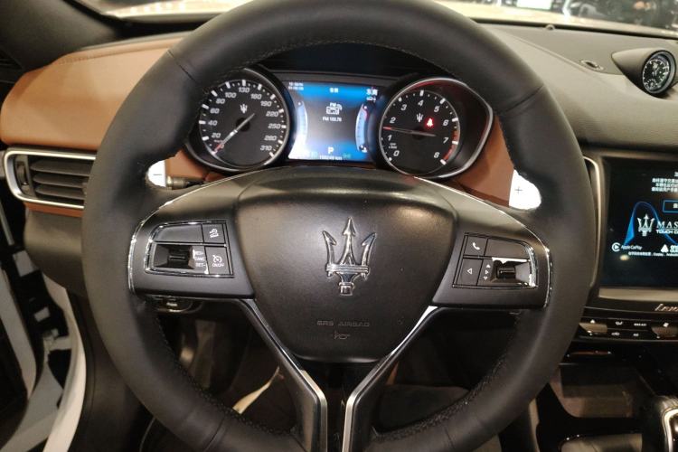 Used Maserati Levante 2016 3.0T Standard Edition Steering Wheel