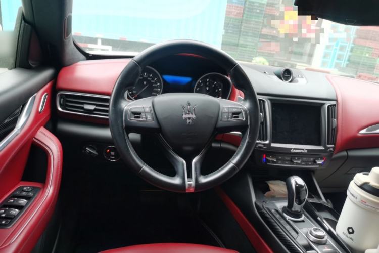 Used Maserati Levante 2016 3.0T Standard Edition Steering Wheel