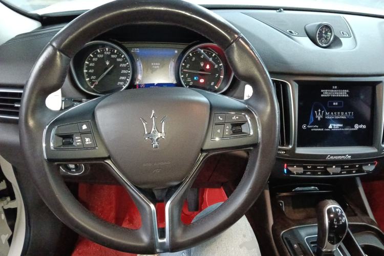 Used Maserati Levante 2016 3.0T Standard Edition Steering Wheel