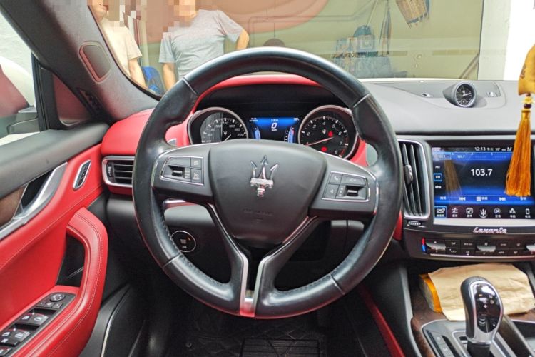 Used Maserati Levante 2016 3.0T Standard Edition Steering Wheel
