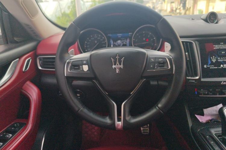 Used Maserati Levante 2016 3.0T Standard Edition Steering Wheel