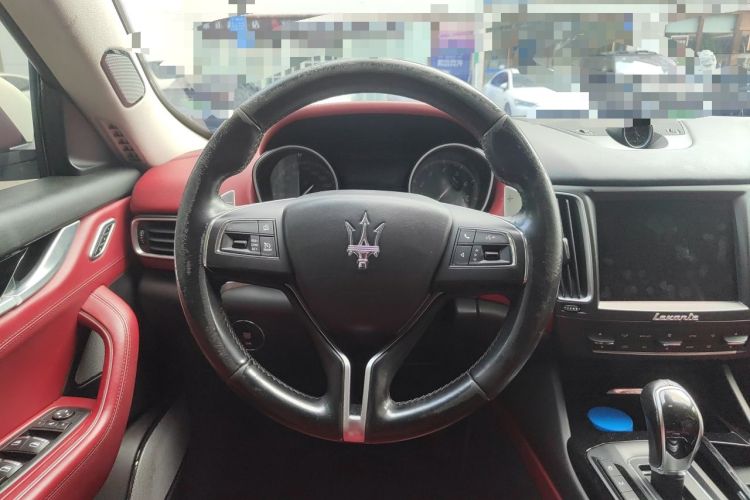 Used Maserati Levante 2016 3.0T Standard Edition Steering Wheel