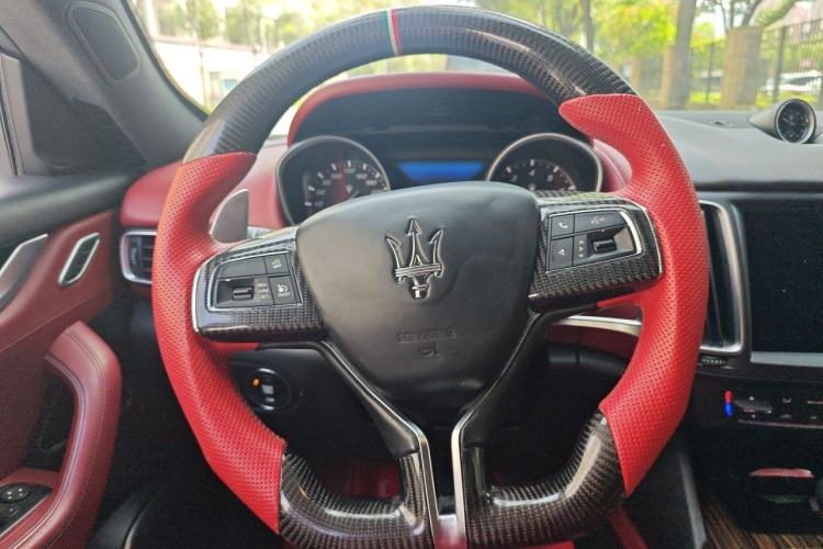 Used Maserati Levante 2016 3.0T Standard Edition Steering Wheel