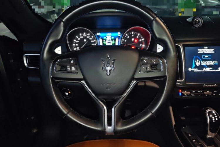 Used Maserati Levante 2016 3.0T Standard Edition Steering Wheel