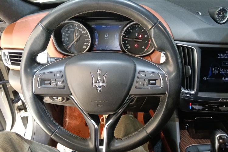 Used Maserati Levante 2016 3.0T Standard Edition Steering Wheel