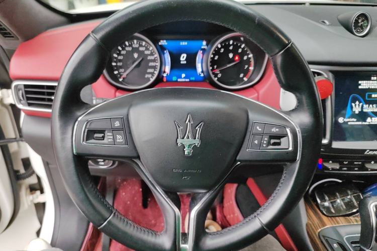 Used Maserati Levante 2016 3.0T Standard Edition Steering Wheel