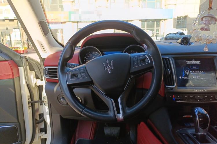 Used Maserati Levante  Steering Wheel