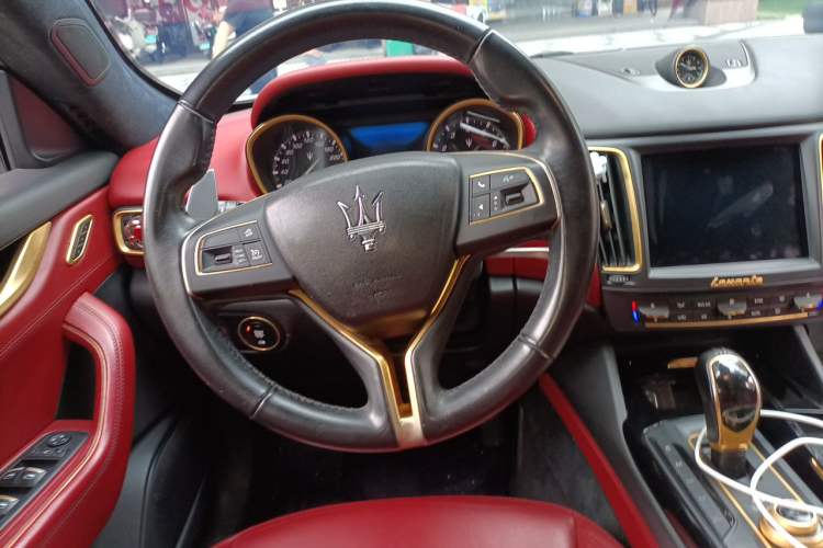 Used Maserati Levante 2016 3.0T S Standard Model Steering Wheel