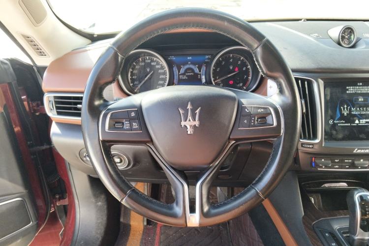 Used Maserati Levante 2016 3.0T Standard Edition Steering Wheel