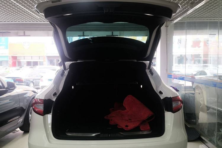 Used Maserati Levante 2016 3.0T Standard Edition Trunk