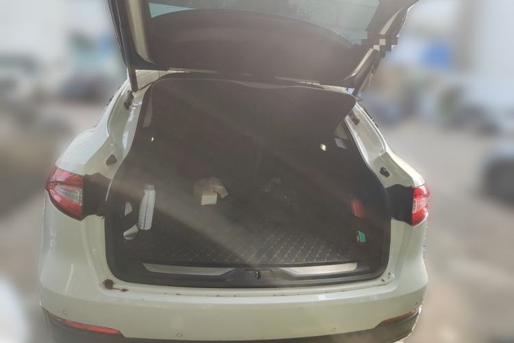 Used Maserati Levante 2016 3.0T Standard Edition Trunk