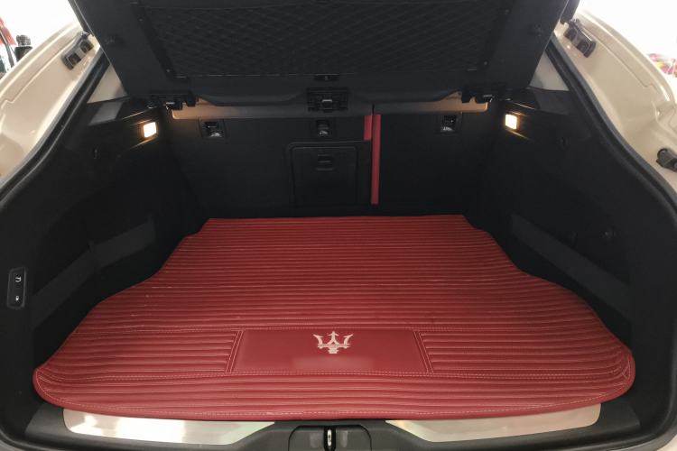 Used Maserati Levante 2016 3.0T Standard Edition Trunk