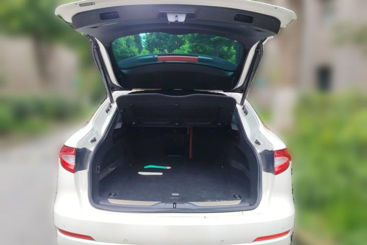 Used Maserati Levante 2016 3.0T Standard Edition Trunk