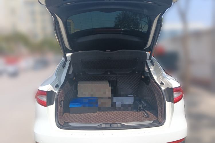 Used Maserati Levante 2016 3.0T Standard Edition Trunk