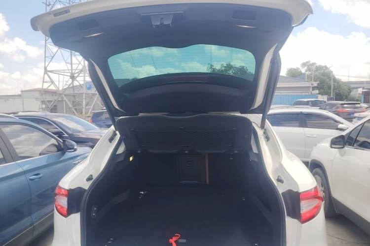 Used Maserati Levante 2016 3.0T Standard Edition Trunk