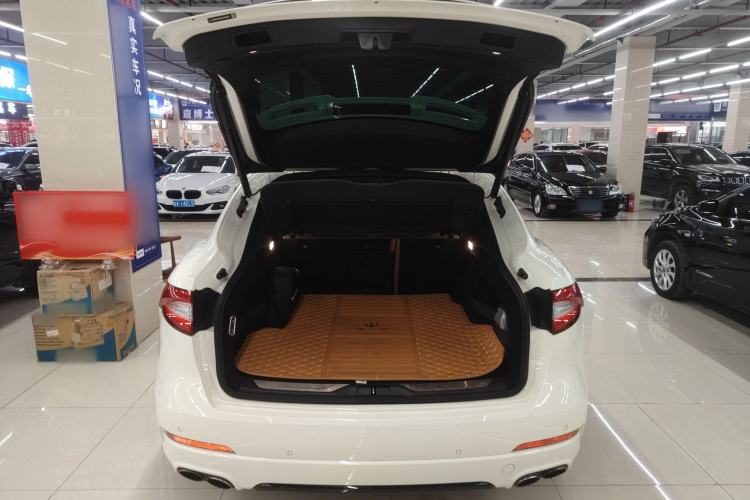 Used Maserati Levante 2016 3.0T Standard Edition Trunk