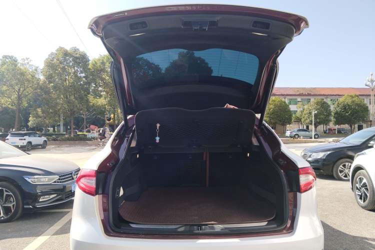 Used Maserati Levante 2016 3.0T Standard Edition Trunk