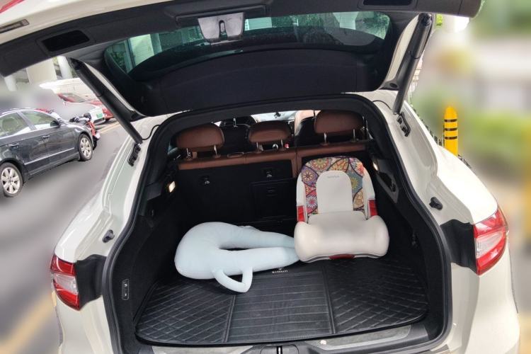 Used Maserati Levante 2016 3.0T Standard Edition Trunk