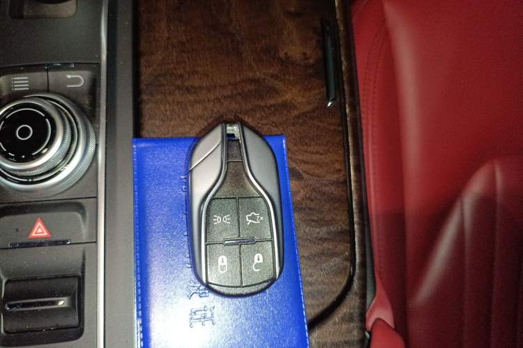 Used Maserati Levante 2016 3.0T Standard Edition Vehicle Key