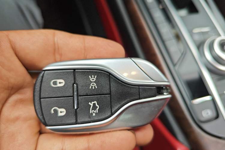 Used Maserati Levante 2016 3.0T Standard Edition Vehicle Key
