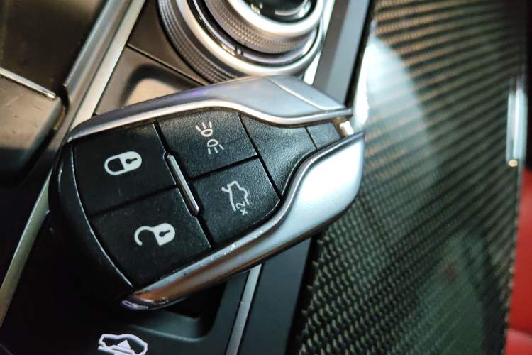 Used Maserati Levante 2016 3.0T Standard Edition Vehicle Key