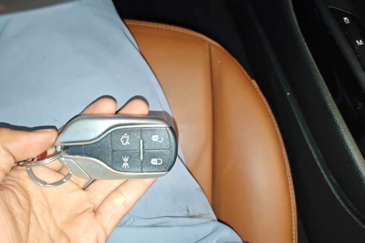 Used Maserati Levante 2016 3.0T Standard Edition Vehicle Key