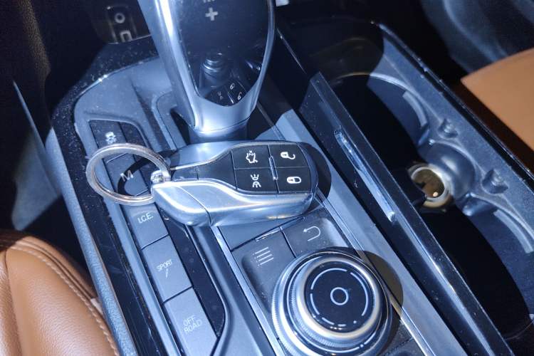 Used Maserati Levante 2016 3.0T Standard Edition Vehicle Key