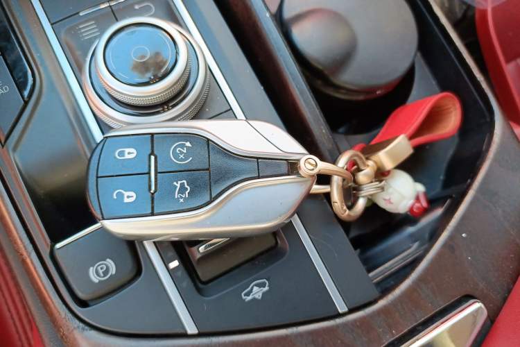 Used Maserati Levante  Vehicle Key